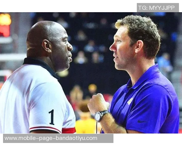 门兴格拉德巴赫宣布施罗德正式担任新任体育总监职务